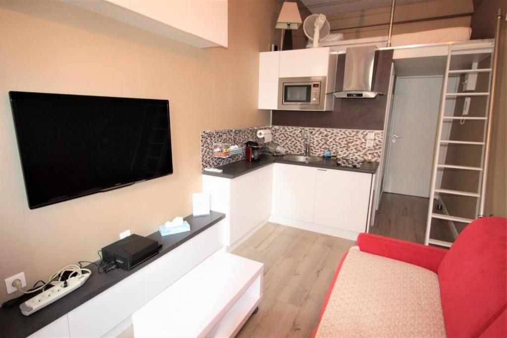 Beautiful And Cozy Apartment In The Heart Of Кан Екстериор снимка
